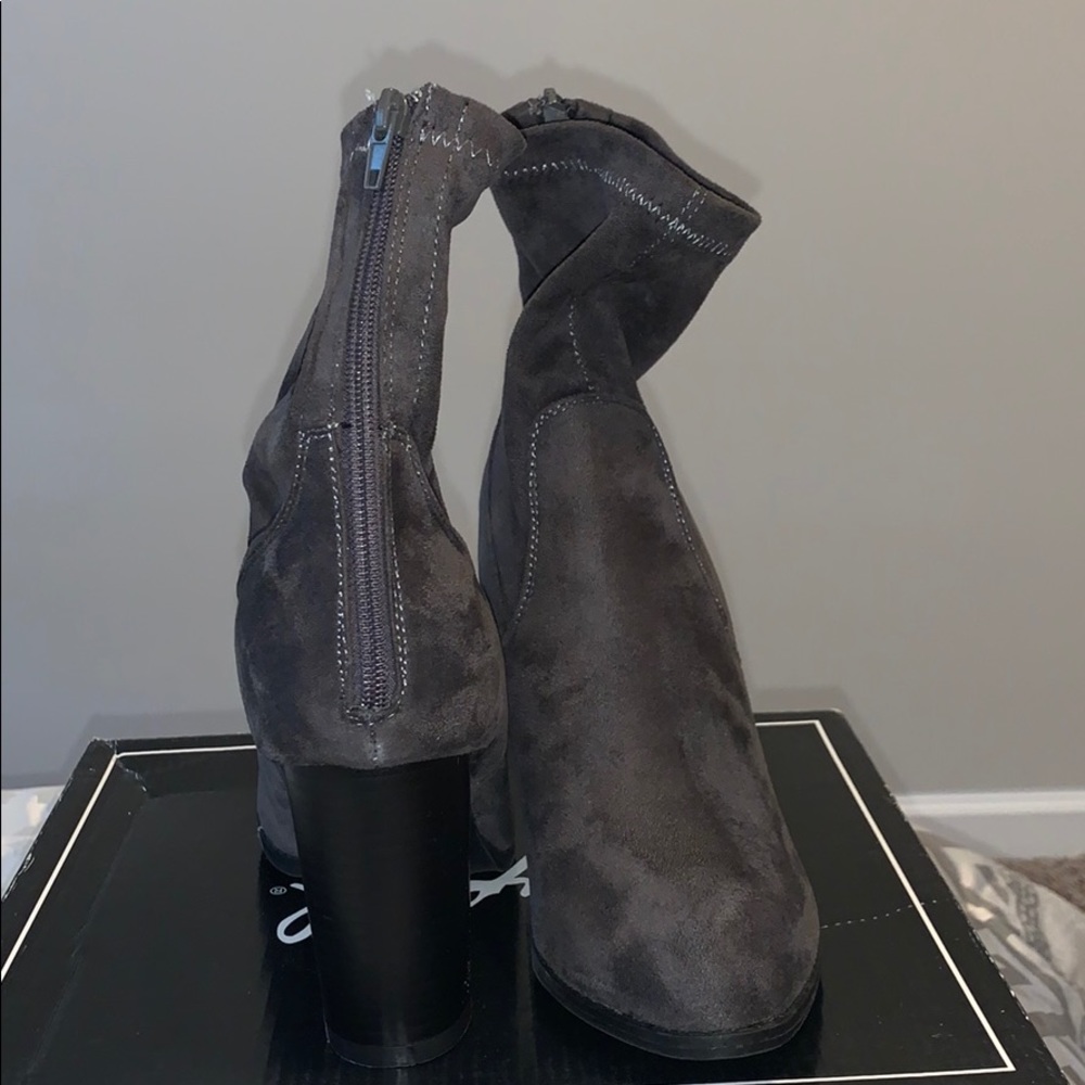 Charcoal Stretch Suede Hells